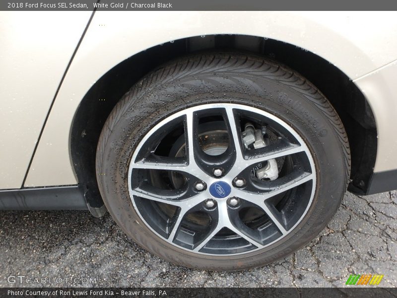 White Gold / Charcoal Black 2018 Ford Focus SEL Sedan