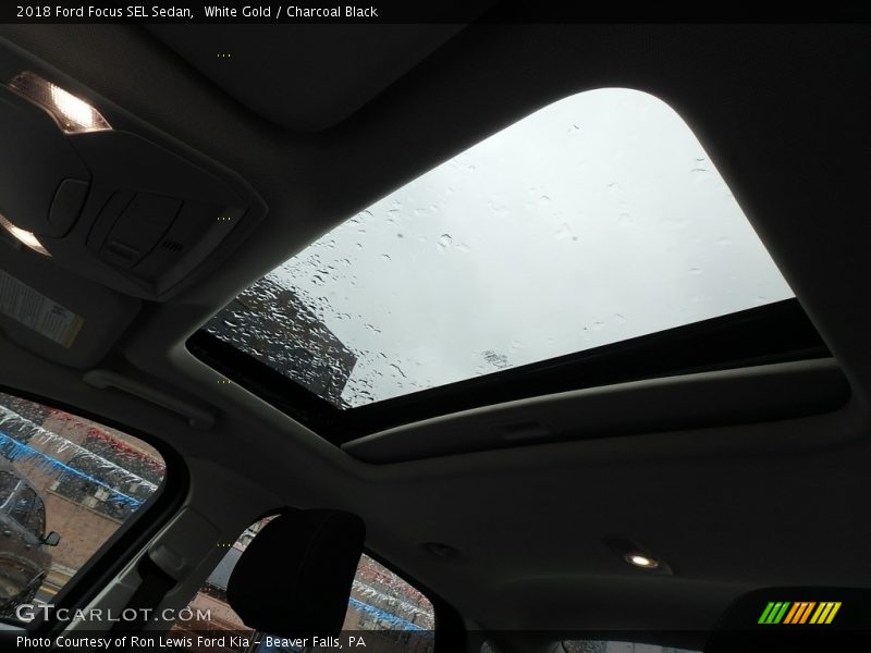 White Gold / Charcoal Black 2018 Ford Focus SEL Sedan