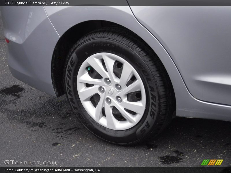 Gray / Gray 2017 Hyundai Elantra SE