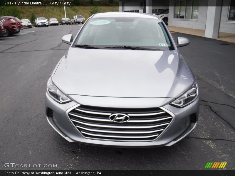 Gray / Gray 2017 Hyundai Elantra SE