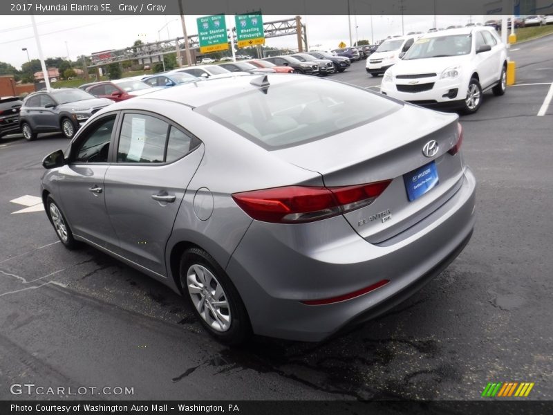 Gray / Gray 2017 Hyundai Elantra SE