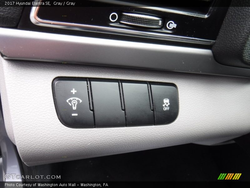 Gray / Gray 2017 Hyundai Elantra SE