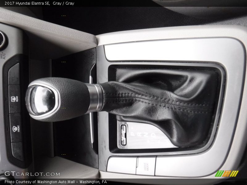 Gray / Gray 2017 Hyundai Elantra SE