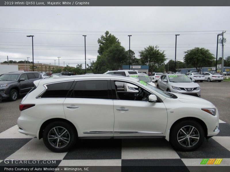 Majestic White / Graphite 2019 Infiniti QX60 Luxe