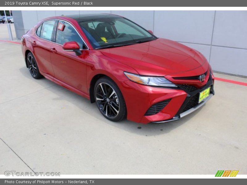 Supersonic Red / Black 2019 Toyota Camry XSE