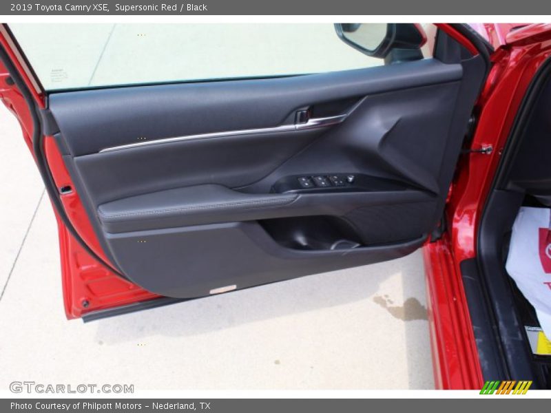 Supersonic Red / Black 2019 Toyota Camry XSE