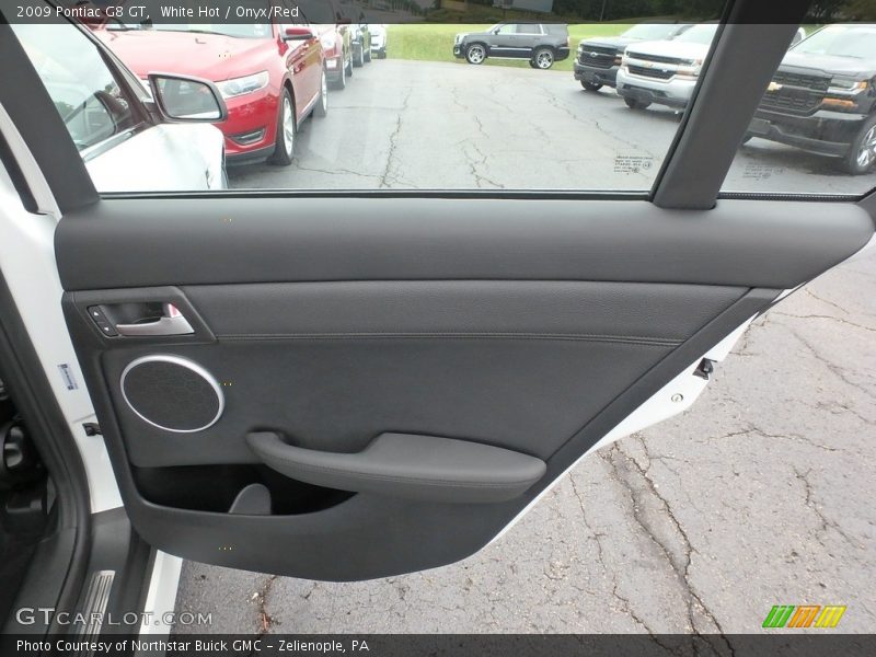 White Hot / Onyx/Red 2009 Pontiac G8 GT