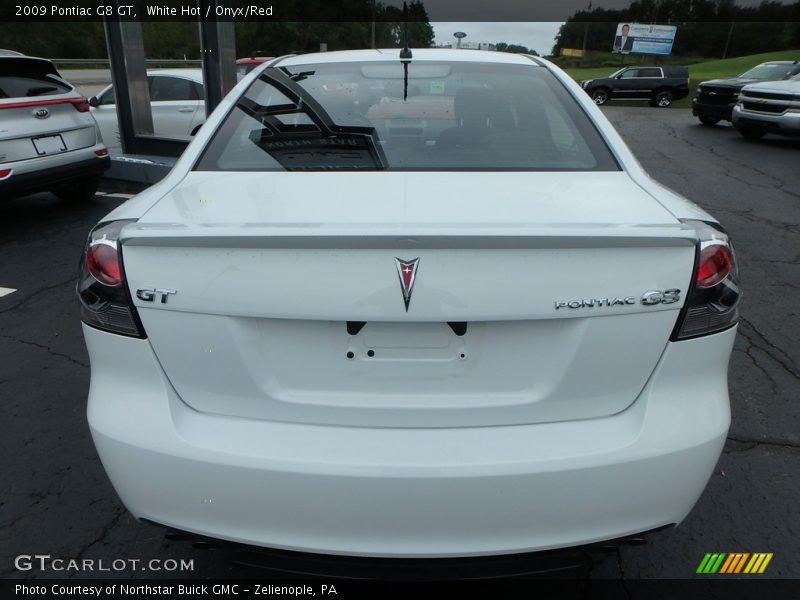 White Hot / Onyx/Red 2009 Pontiac G8 GT