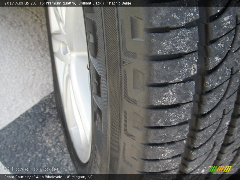 Brilliant Black / Pistachio Beige 2017 Audi Q5 2.0 TFSI Premium quattro