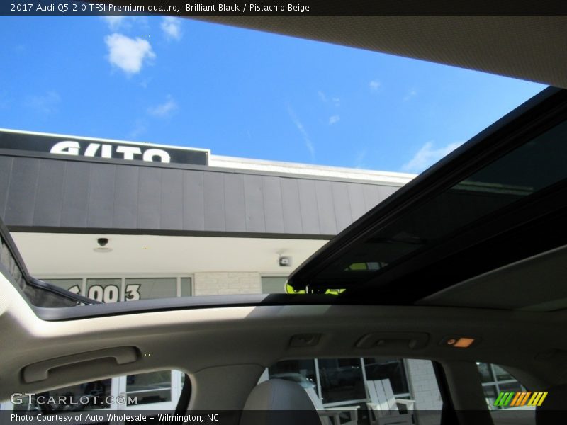 Brilliant Black / Pistachio Beige 2017 Audi Q5 2.0 TFSI Premium quattro
