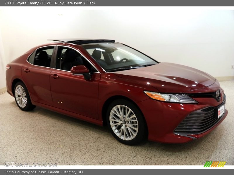Ruby Flare Pearl / Black 2018 Toyota Camry XLE V6