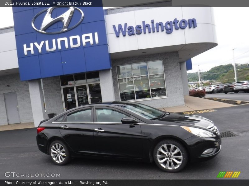 Midnight Black / Black 2013 Hyundai Sonata SE