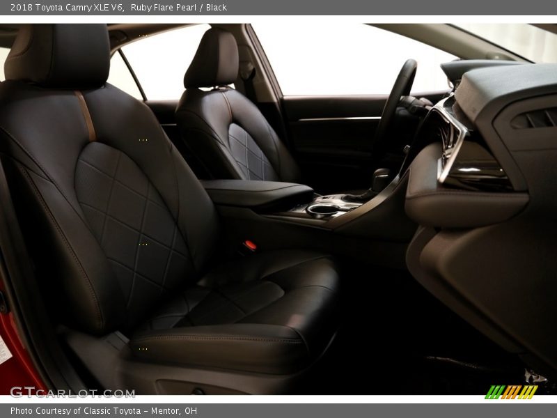 Ruby Flare Pearl / Black 2018 Toyota Camry XLE V6