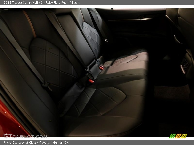 Ruby Flare Pearl / Black 2018 Toyota Camry XLE V6