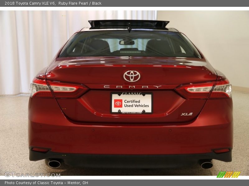 Ruby Flare Pearl / Black 2018 Toyota Camry XLE V6