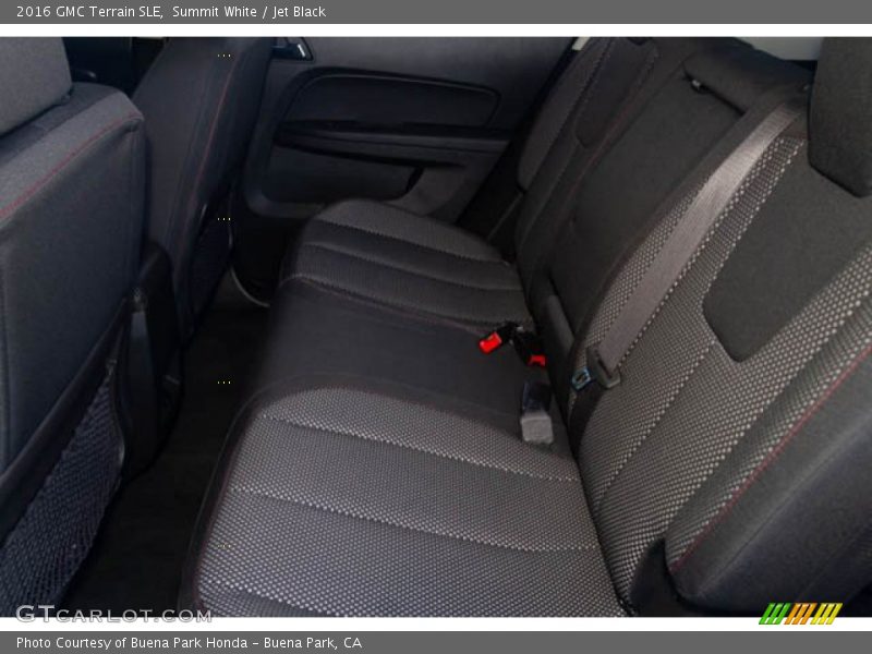 Summit White / Jet Black 2016 GMC Terrain SLE