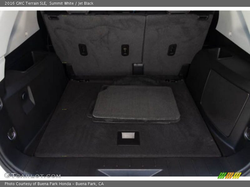 Summit White / Jet Black 2016 GMC Terrain SLE
