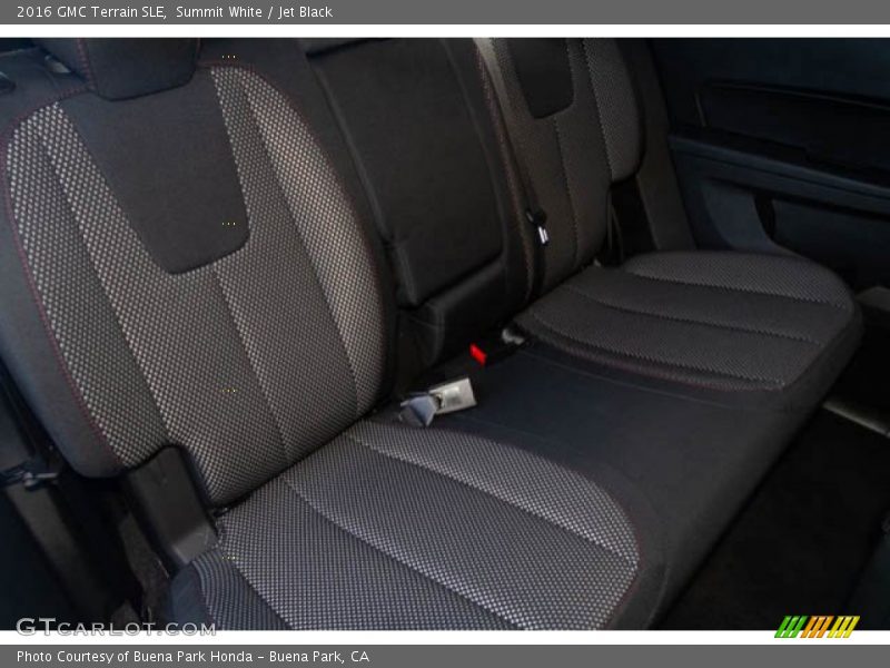 Summit White / Jet Black 2016 GMC Terrain SLE