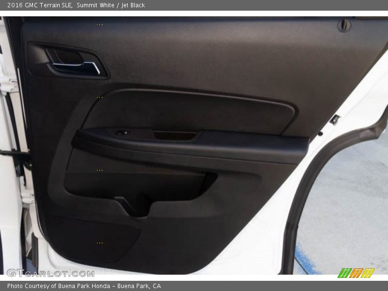 Summit White / Jet Black 2016 GMC Terrain SLE