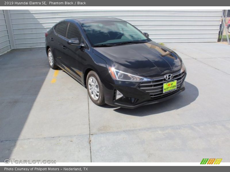 Phantom Black / Black 2019 Hyundai Elantra SE