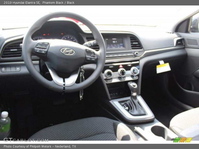 Phantom Black / Black 2019 Hyundai Elantra SE