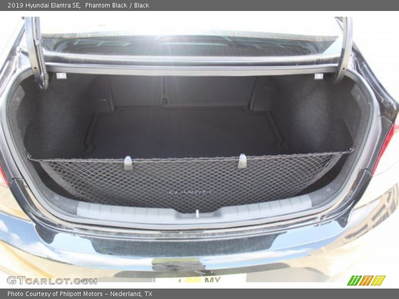 Phantom Black / Black 2019 Hyundai Elantra SE