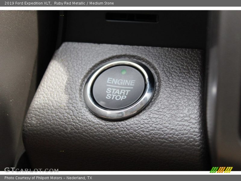 Ruby Red Metallic / Medium Stone 2019 Ford Expedition XLT