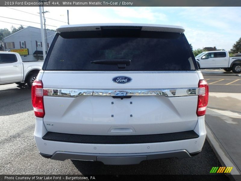 White Platinum Metallic Tri-Coat / Ebony 2019 Ford Expedition XLT 4x4