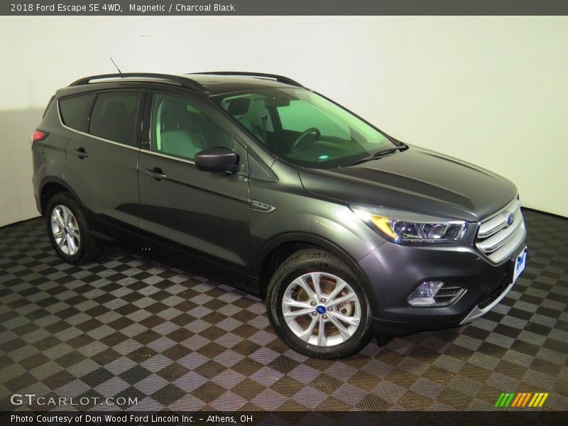 Magnetic / Charcoal Black 2018 Ford Escape SE 4WD