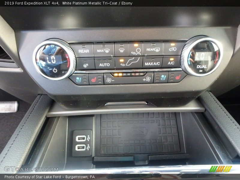 Controls of 2019 Expedition XLT 4x4