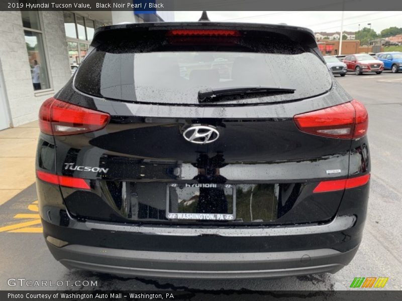 Black Noir Pearl / Black 2019 Hyundai Tucson Value