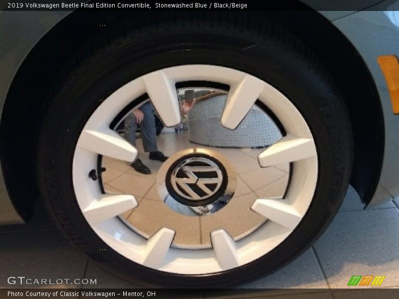  2019 Beetle Final Edition Convertible Wheel