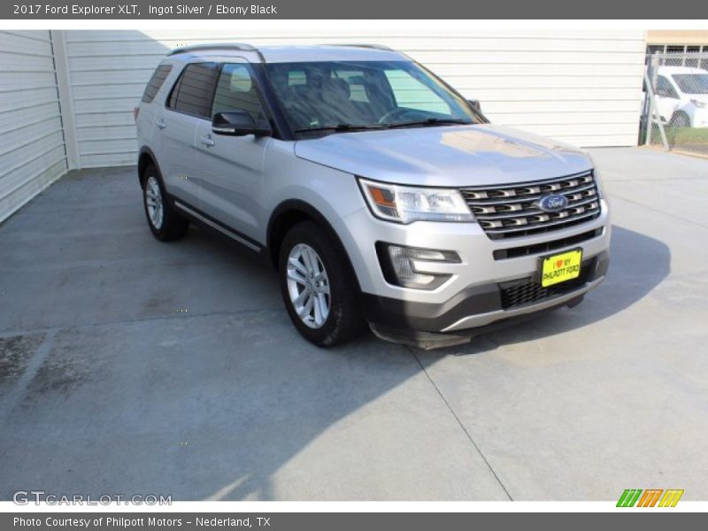 Ingot Silver / Ebony Black 2017 Ford Explorer XLT