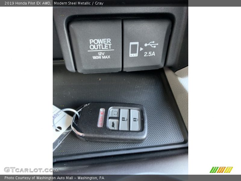 Modern Steel Metallic / Gray 2019 Honda Pilot EX AWD