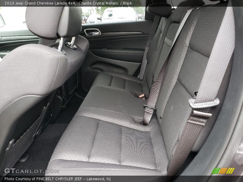 Granite Crystal Metallic / Black 2019 Jeep Grand Cherokee Laredo 4x4