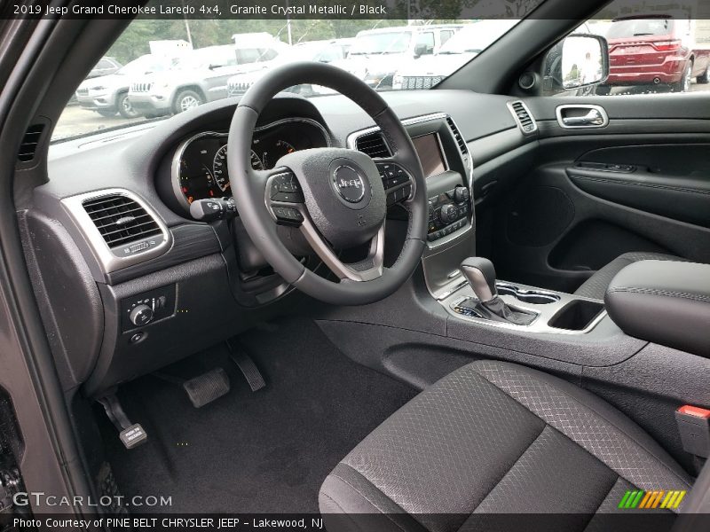 Granite Crystal Metallic / Black 2019 Jeep Grand Cherokee Laredo 4x4