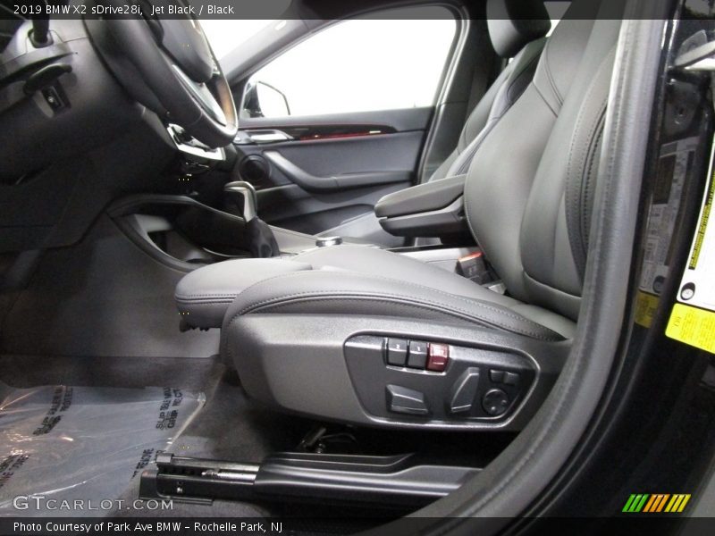 Jet Black / Black 2019 BMW X2 sDrive28i