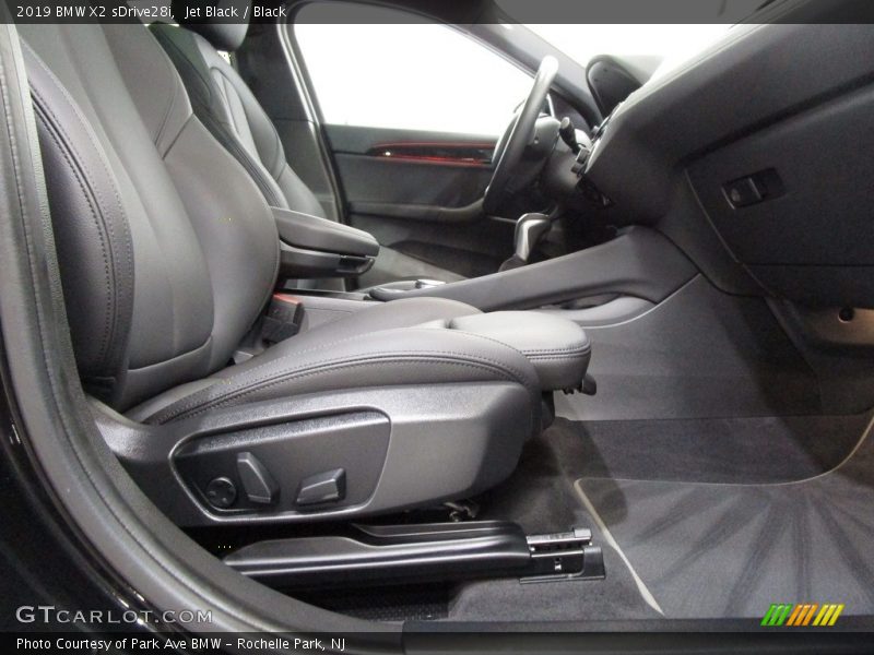 Jet Black / Black 2019 BMW X2 sDrive28i