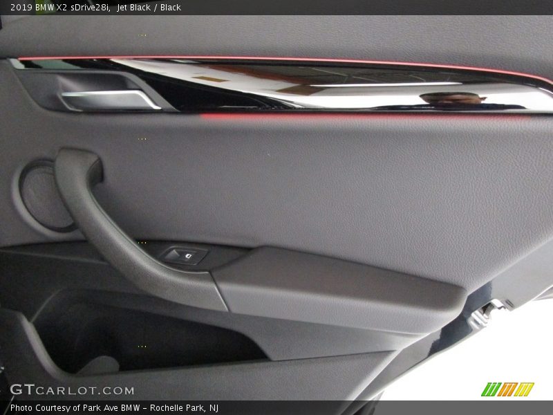 Jet Black / Black 2019 BMW X2 sDrive28i