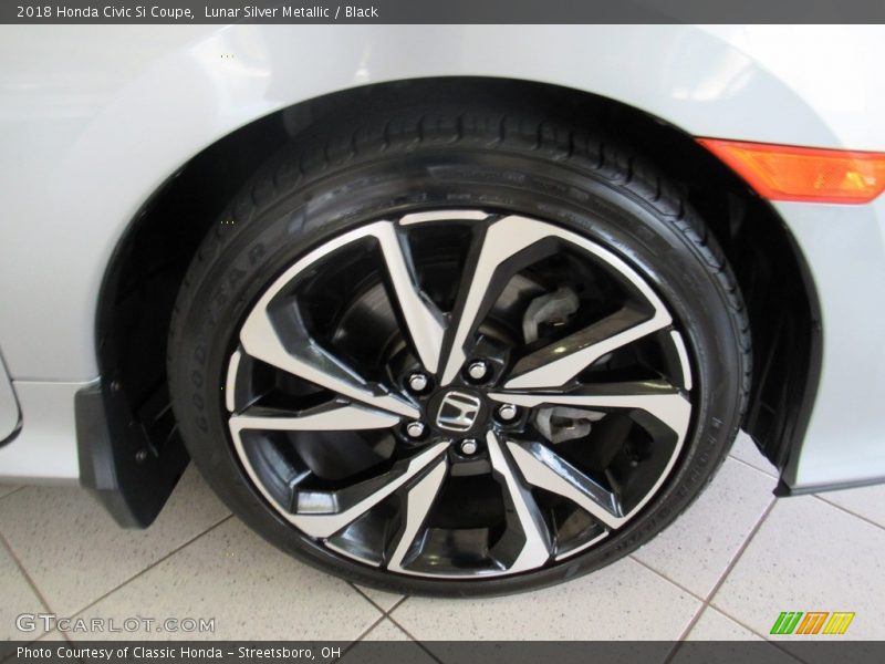Lunar Silver Metallic / Black 2018 Honda Civic Si Coupe