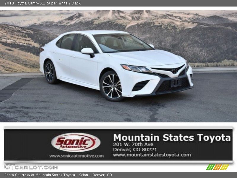 Super White / Black 2018 Toyota Camry SE