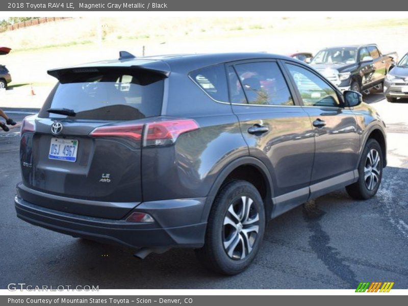 Magnetic Gray Metallic / Black 2018 Toyota RAV4 LE
