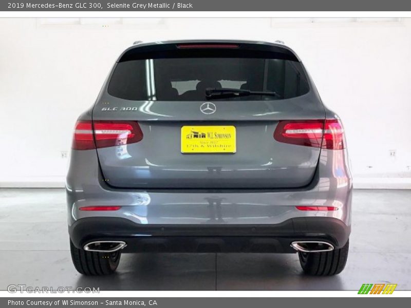 Selenite Grey Metallic / Black 2019 Mercedes-Benz GLC 300