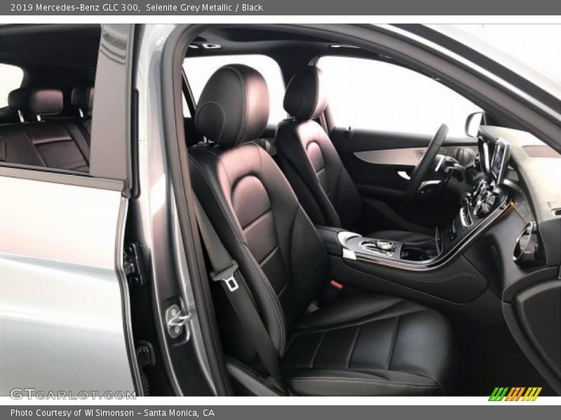 Selenite Grey Metallic / Black 2019 Mercedes-Benz GLC 300
