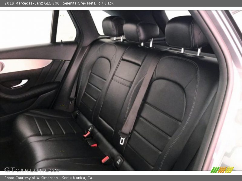 Selenite Grey Metallic / Black 2019 Mercedes-Benz GLC 300