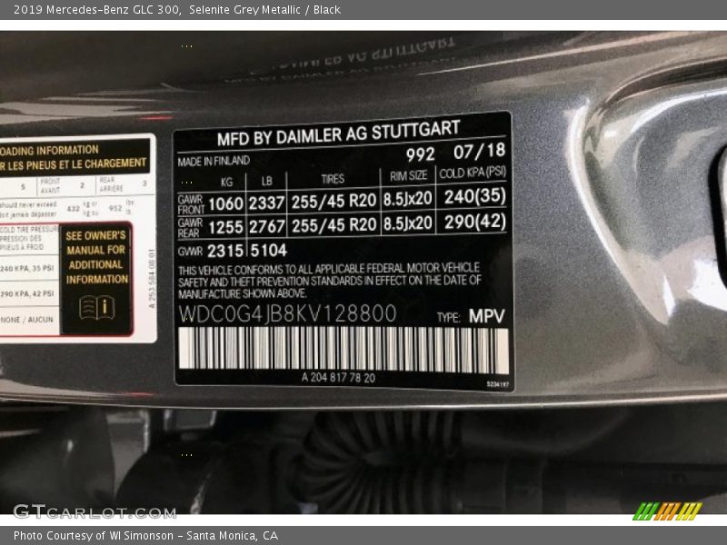 Selenite Grey Metallic / Black 2019 Mercedes-Benz GLC 300