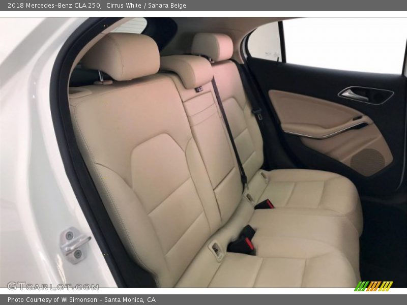 Cirrus White / Sahara Beige 2018 Mercedes-Benz GLA 250