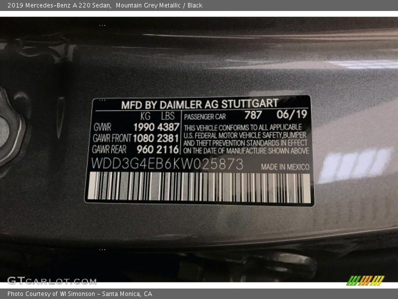 Mountain Grey Metallic / Black 2019 Mercedes-Benz A 220 Sedan