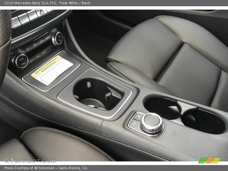 Polar White / Black 2019 Mercedes-Benz GLA 250