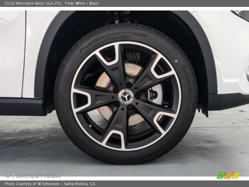 Polar White / Black 2019 Mercedes-Benz GLA 250